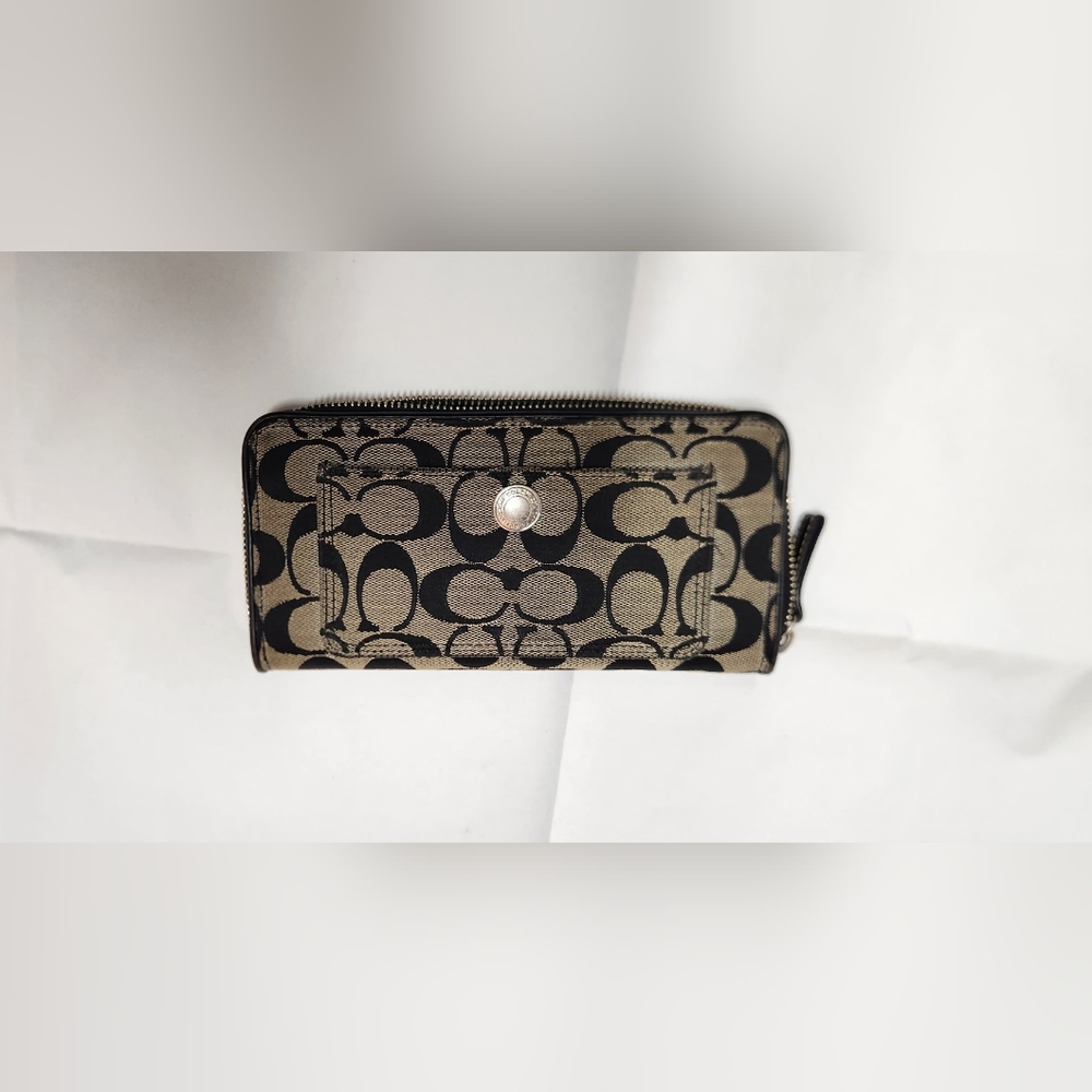 Coach Black and Tan Wallets Signature Style